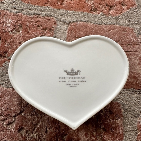 Christopher Stuart Floral Ribbon Y1516 Fine Bone China Heart Trinket Box - Picture 13 of 15